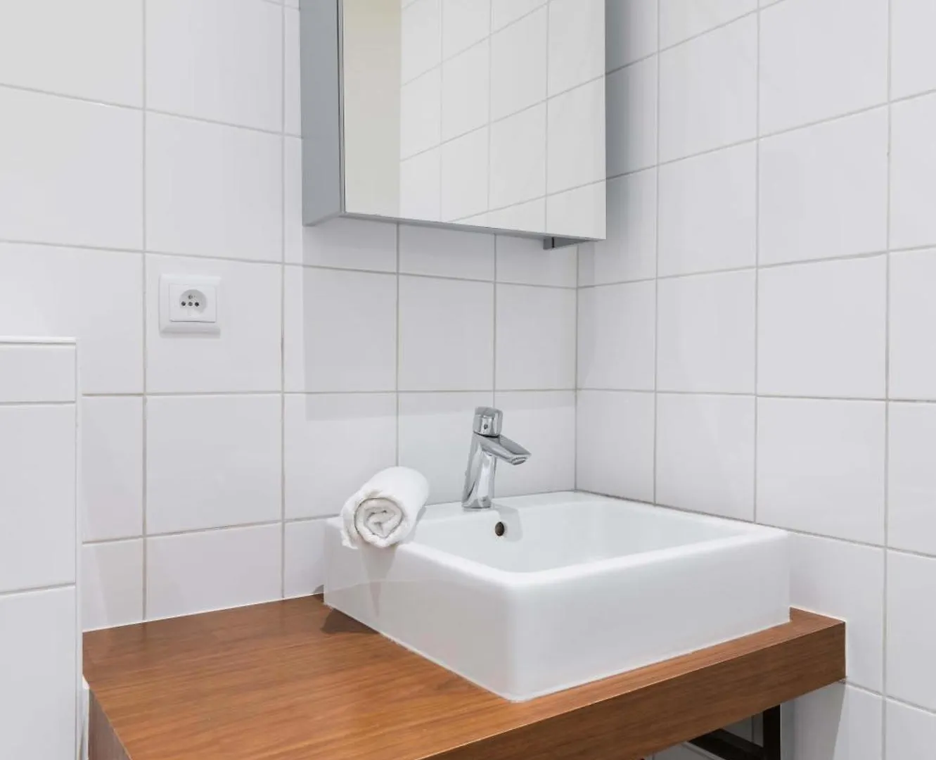 Appartement Cosy Refait A Neuf - Paris 19 - 4P 0*,  フランス